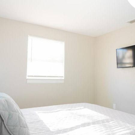 University Serenity Suites 坦帕 外观 照片