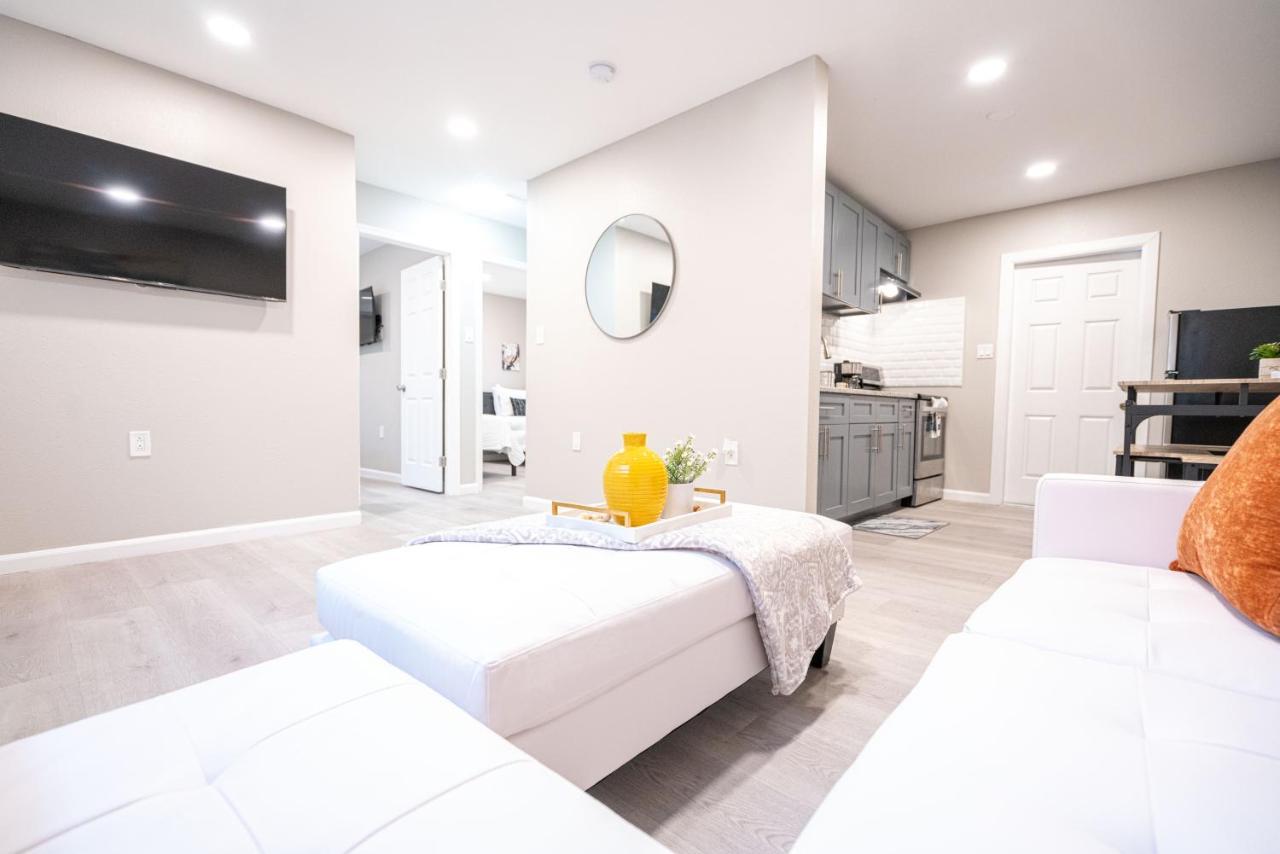 University Serenity Suites 坦帕 外观 照片