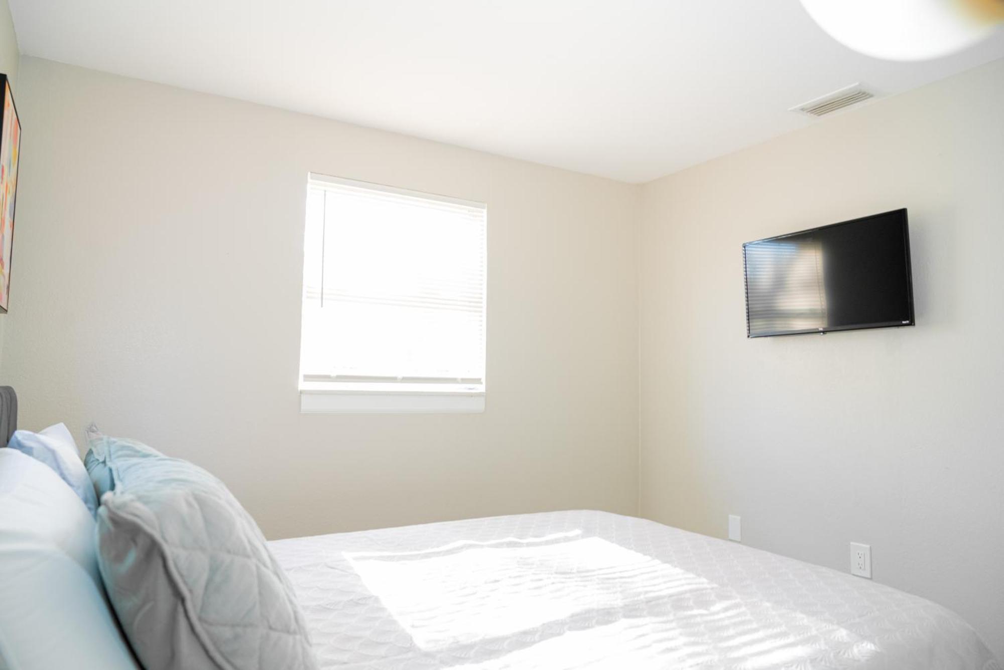 University Serenity Suites 坦帕 外观 照片